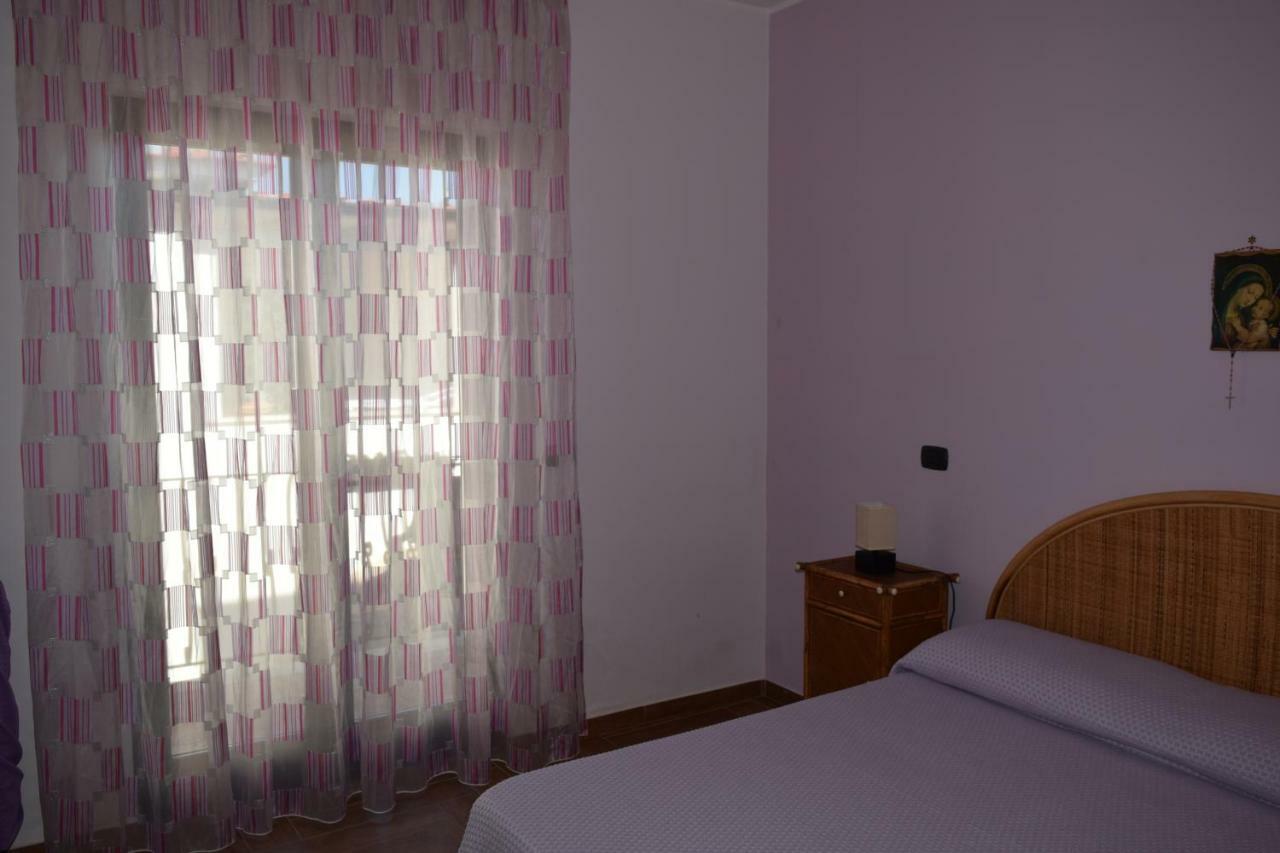Bed &Breakfast Pinetamare Bed & Breakfast Castel Volturno Bagian luar foto